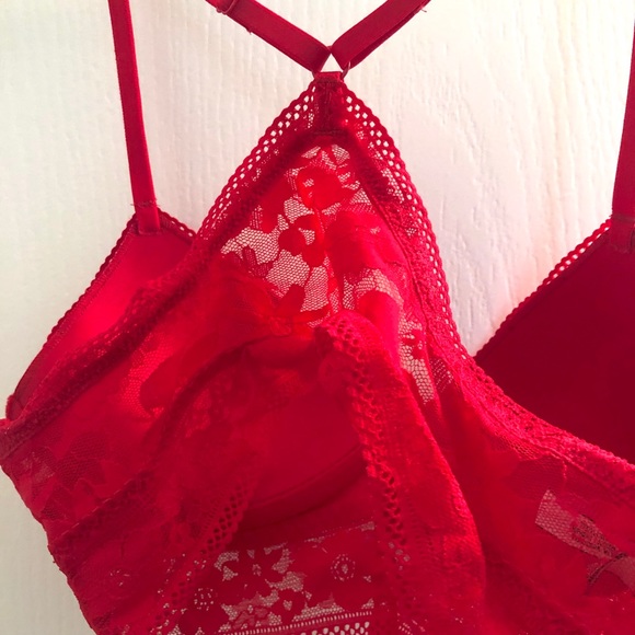 Victoria’s Secret lace bralette - Picture 2 of 4